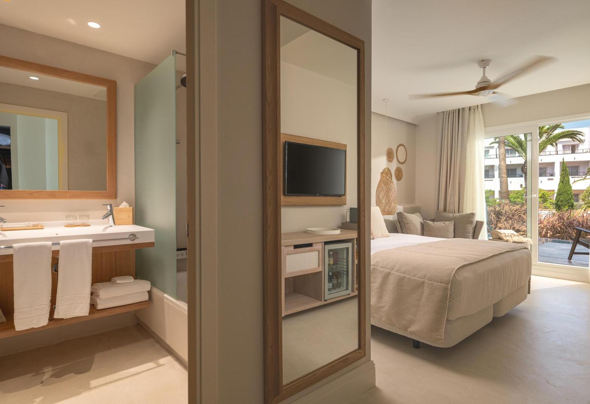 Daia Slow Beach Hotel Conil - Adults Only Recommended Conil De La Frontera Bagian luar foto